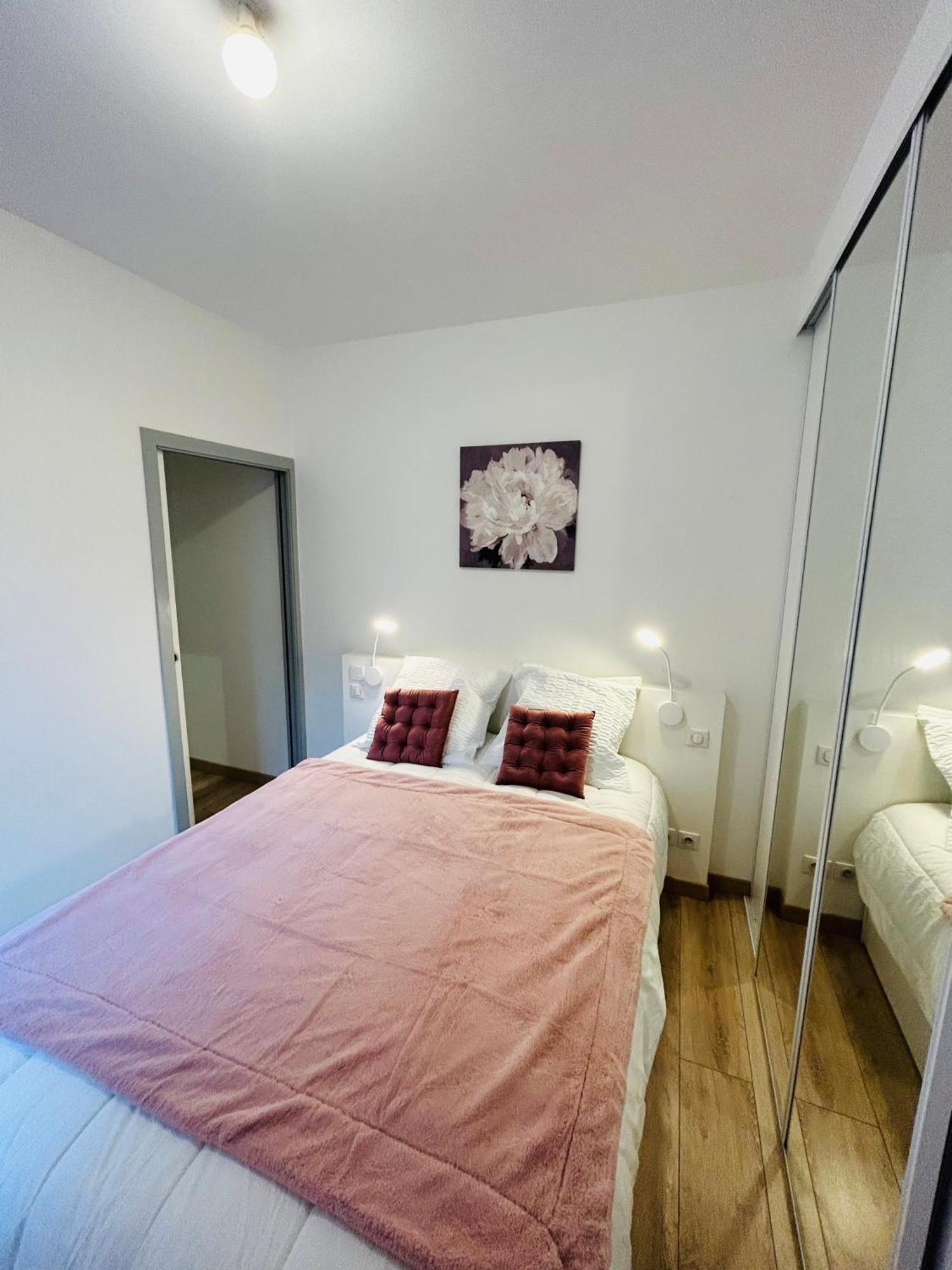 L'Etape Des Sacres Apartment Reims Exterior photo