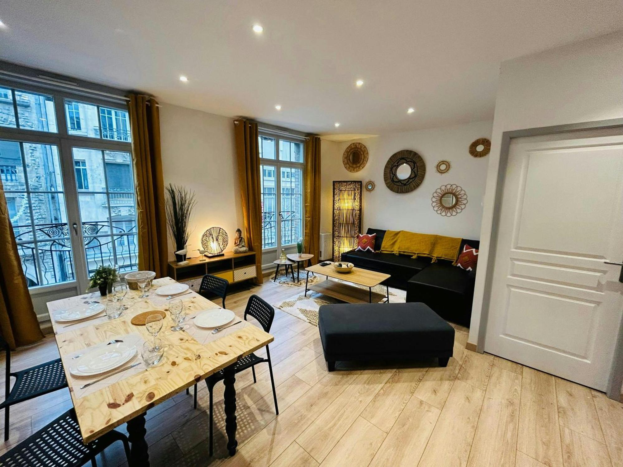 L'Etape Des Sacres Apartment Reims Exterior photo