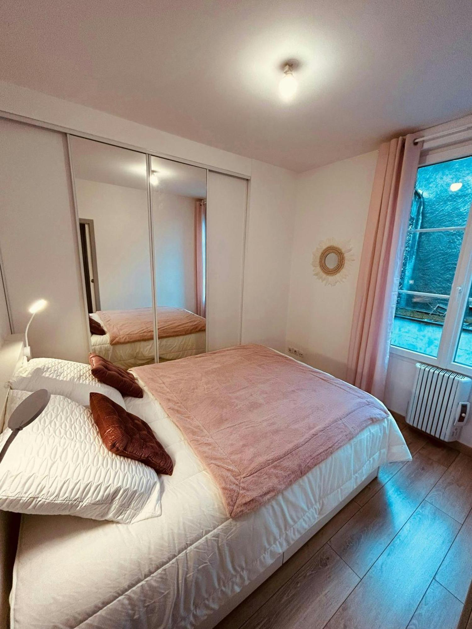L'Etape Des Sacres Apartment Reims Exterior photo